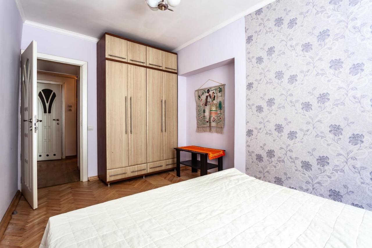 Four Bedrooms Apartment In The Heart Of Lviv Ngoại thất bức ảnh