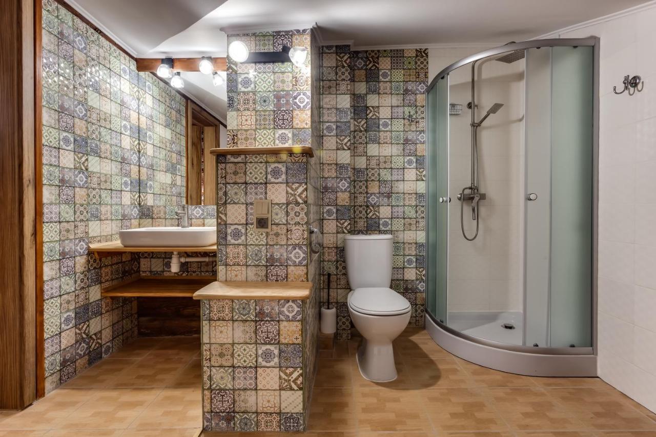 Four Bedrooms Apartment In The Heart Of Lviv Ngoại thất bức ảnh