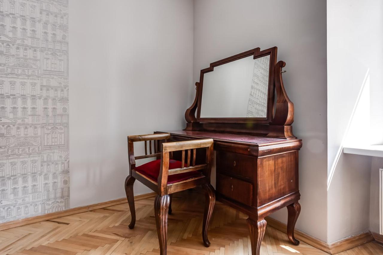 Four Bedrooms Apartment In The Heart Of Lviv Ngoại thất bức ảnh